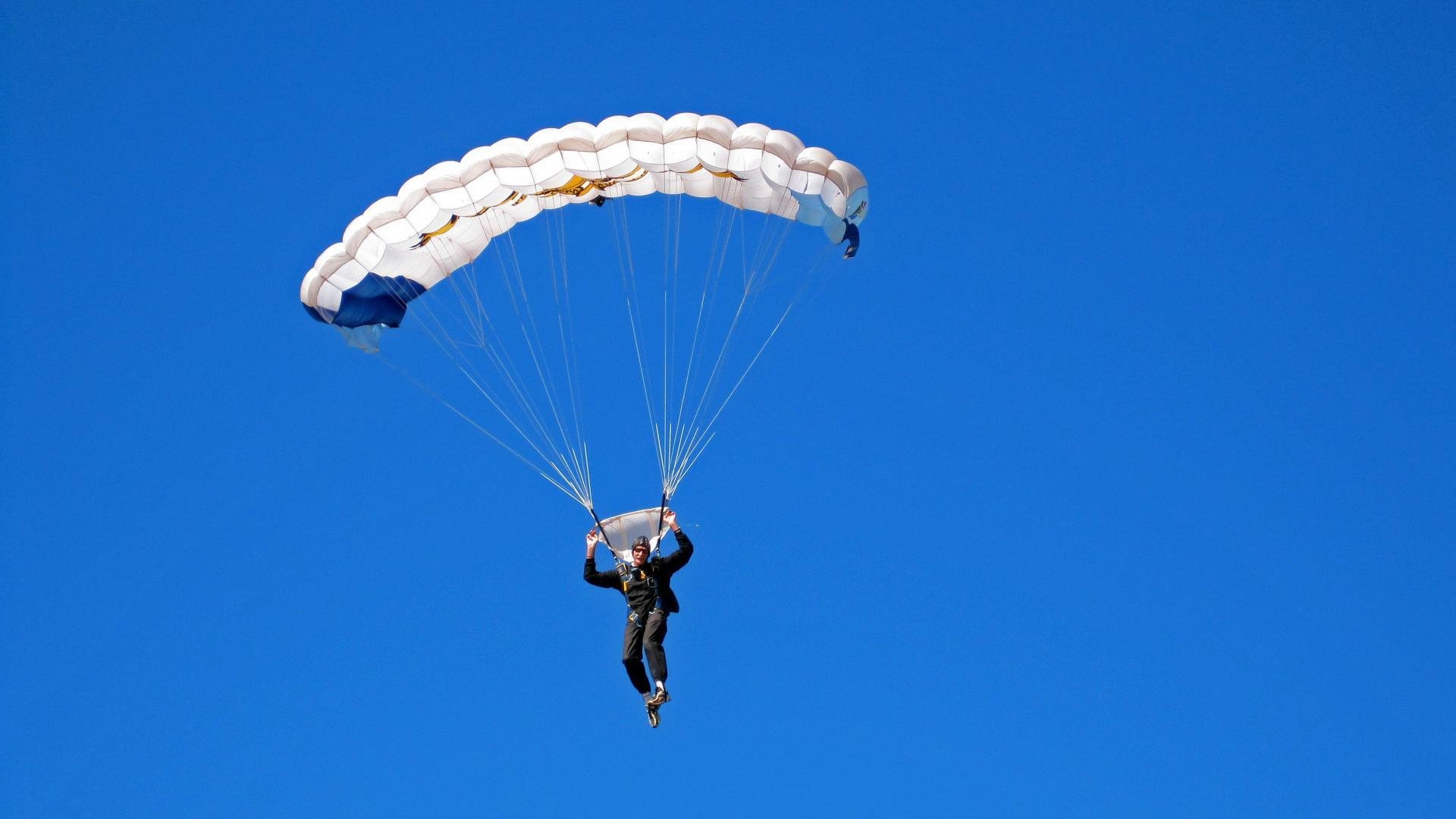 篮球运动员心理韧性提升路径分析，篮球运动员的心理选材